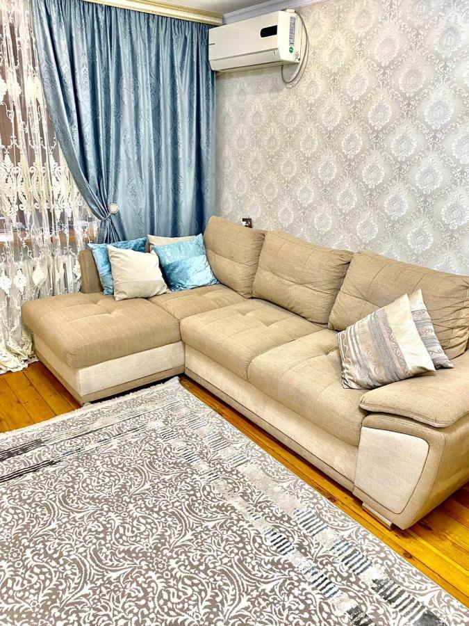 Просторная 3 Комнатная Квартира На Арбате Leilighet Almaty Eksteriør bilde